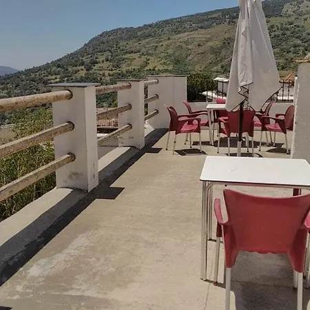 El Cascapenas De La Alpujarra *